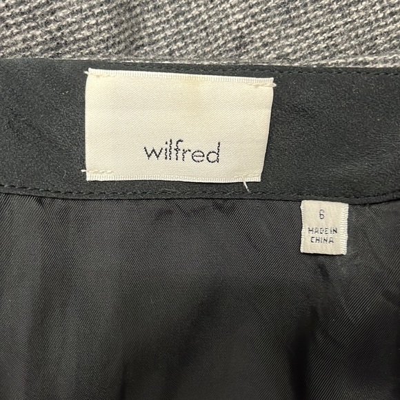 Aritzia Wilfred skirt - Picture 3 of 4
